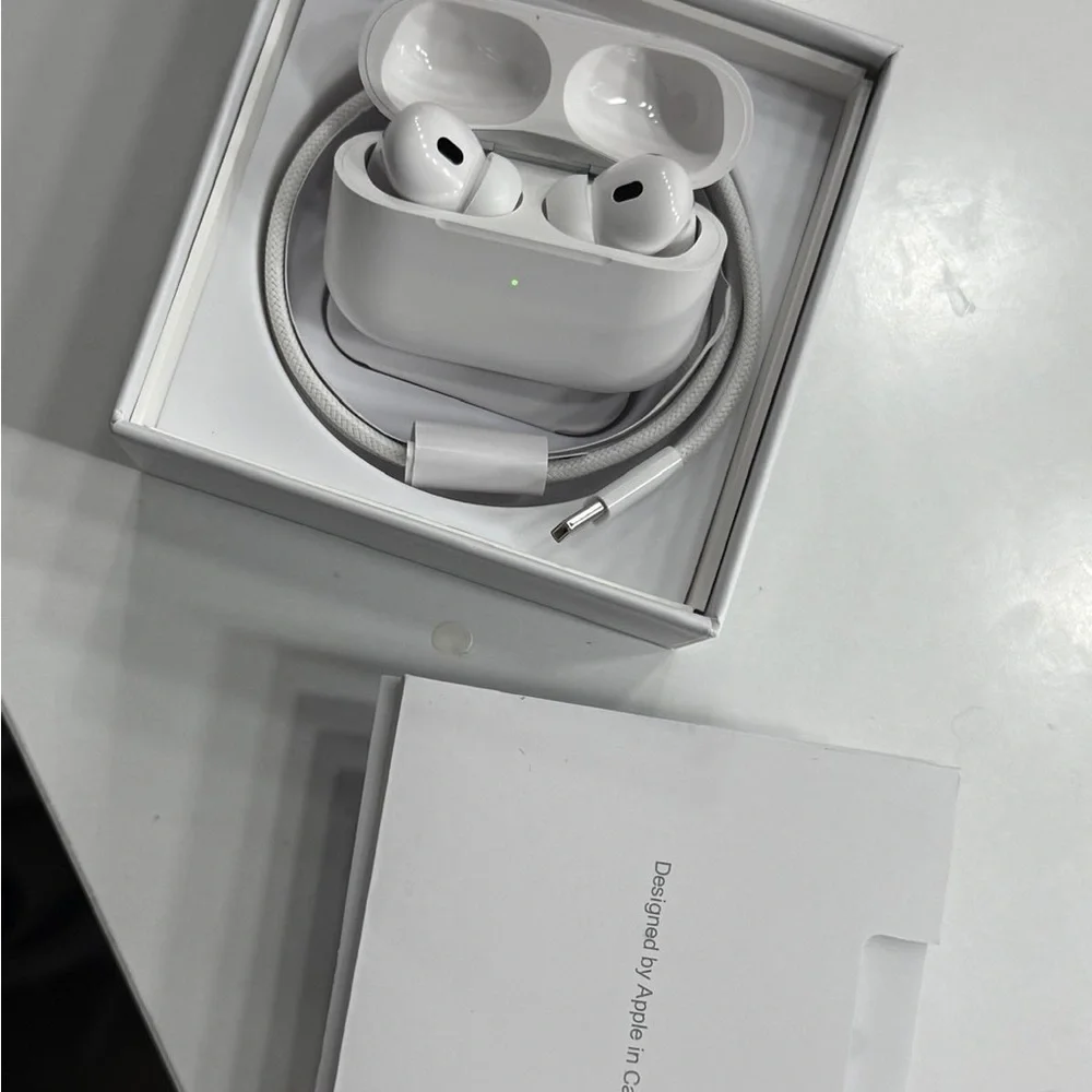 COPY - Apple White AirPods Pro 2nd generation Wireless Earbuds with Charging Ca…